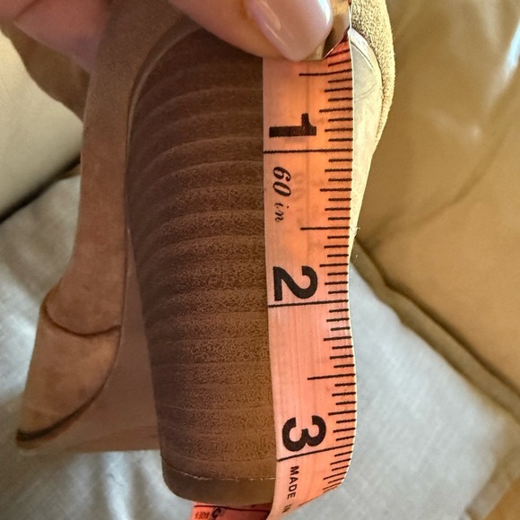 Universal Thread Beige Tan Faux Suede Ankle Slouch Heeled Boots Women’s Size 9.5 - Picture 16 of 16
